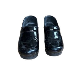 Dansko Black Patent Slip-On Professional Nurse Clogs Shoes  Women's Size 38